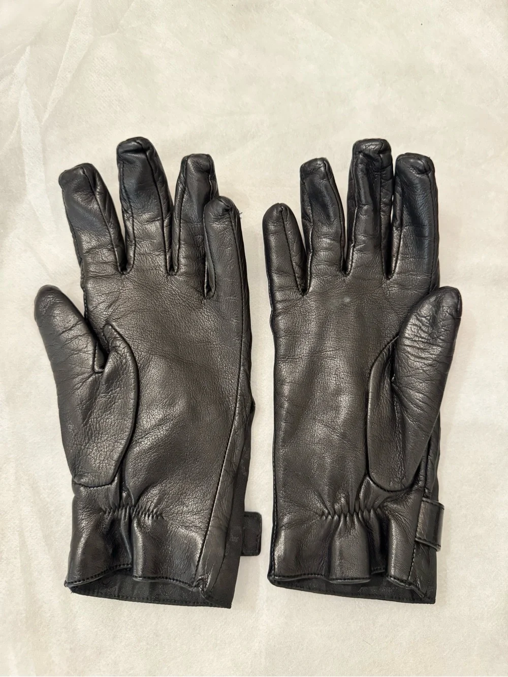 Gucci Black GG Monogram Gloves with Leather Trim